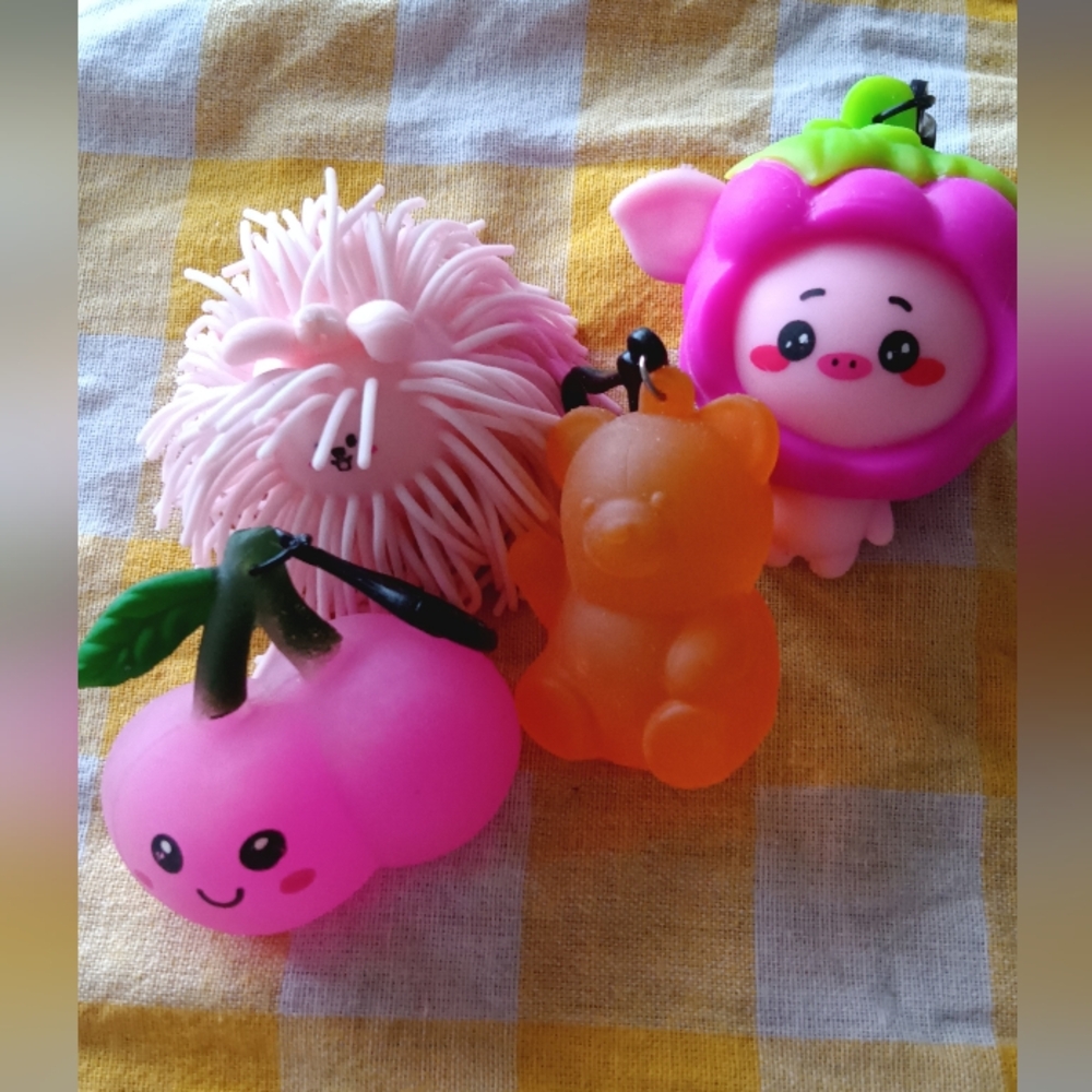 Cute Pink & Orange Squishy Keychain Set